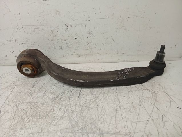 Silentblock przedniego wahacza dolnego 4D0407183D VAG