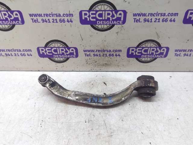 Wahacz zawieszenia przedniego dolny lewy 4D0407695J VAG