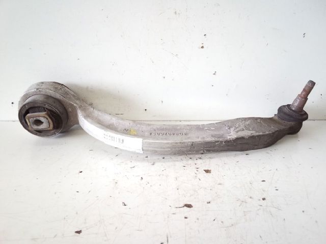 Wahacz zawieszenia przedniego dolny lewy 4D0407695J VAG