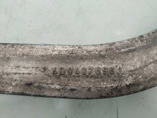 Wahacz zawieszenia przedniego dolny prawy 4D0407696J VAG