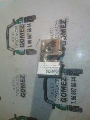 Zamek drzwi tylnych prawych 4D0839016D VAG