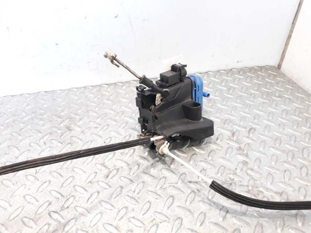 Zamek drzwi tylnych prawych 4D0839016D VAG