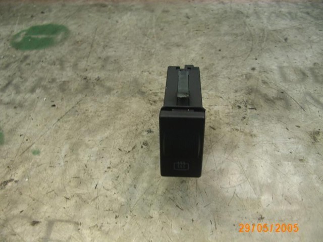 Przycisk ogrzewania szyby tylnej 4D094150301C VAG