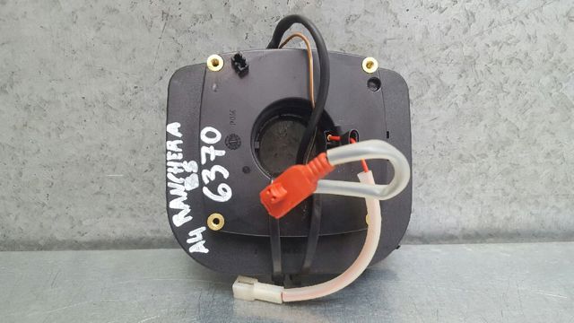 Pierścień kontaktowy AIRBAG, taśma kierownicy  4D0951543D VAG