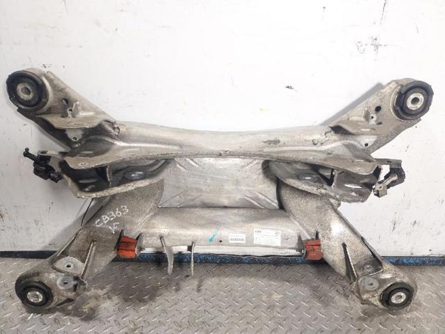 Tylna belka Audi A8