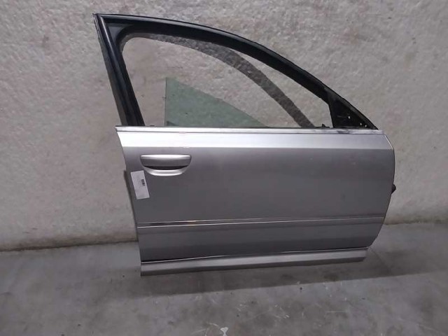 Drzwi przednie prawe 4E0831052C VAG