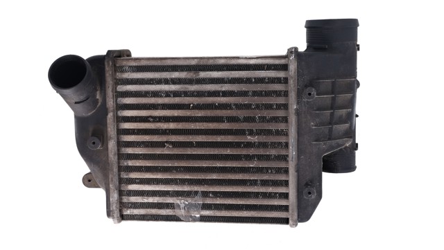 Chłodnica intercoolera 4F0145805E VAG
