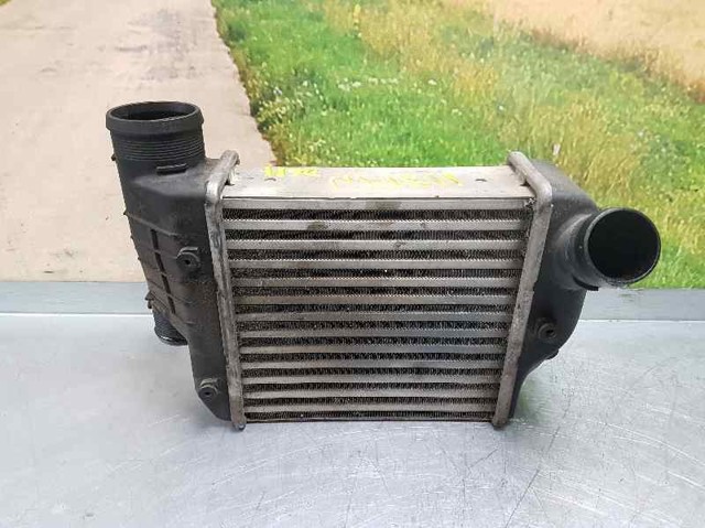 Chłodnica intercoolera 4F0145806AA VAG