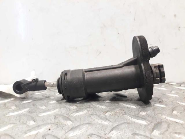 Cylinder sprzęgła główny 4F0721401B VAG