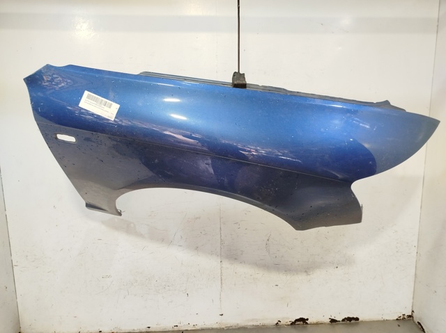 Błotnik przedni prawy 4F0821104A VAG
