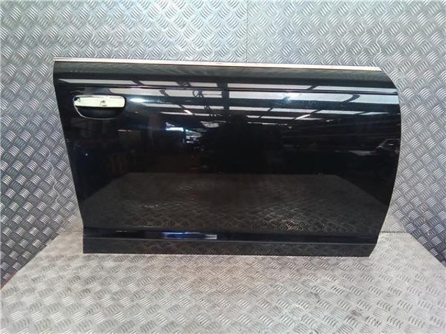 Drzwi przednie prawe 4F0831052D VAG