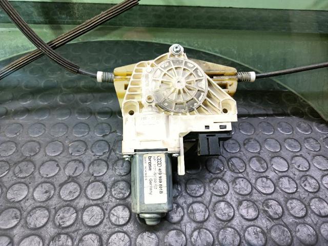 Mechanizm podnoszenia szyby drzwi przednich lewych 4F0837461A VAG