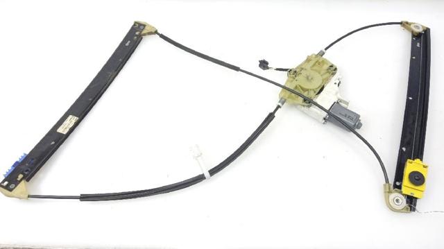 Mechanizm podnoszenia szyby drzwi przednich prawych 4F0837462D VAG