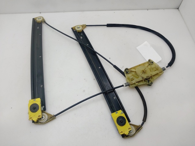Mechanizm podnoszenia szyby drzwi przednich prawych 4F0837462D VAG