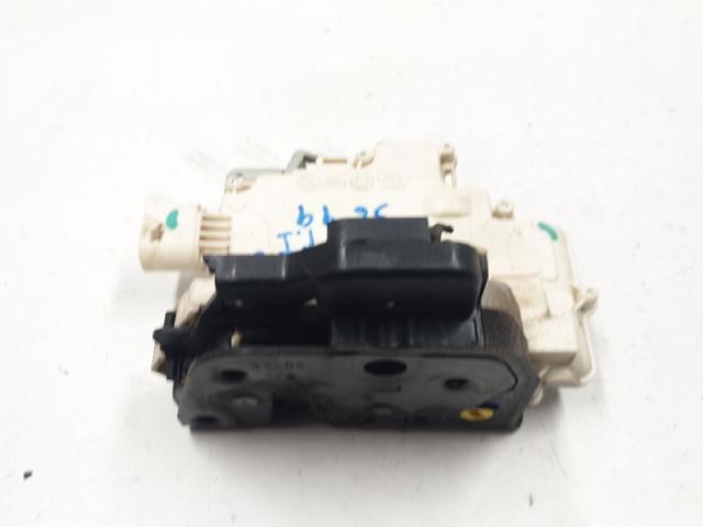 Zamek drzwi tylnych lewych 4F0839015 VAG
