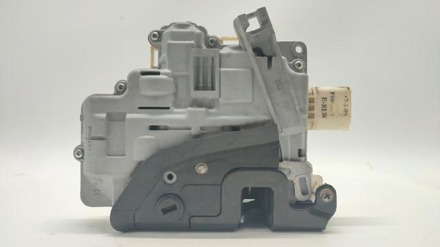 Zamek drzwi tylnych lewych 4F0839015 VAG