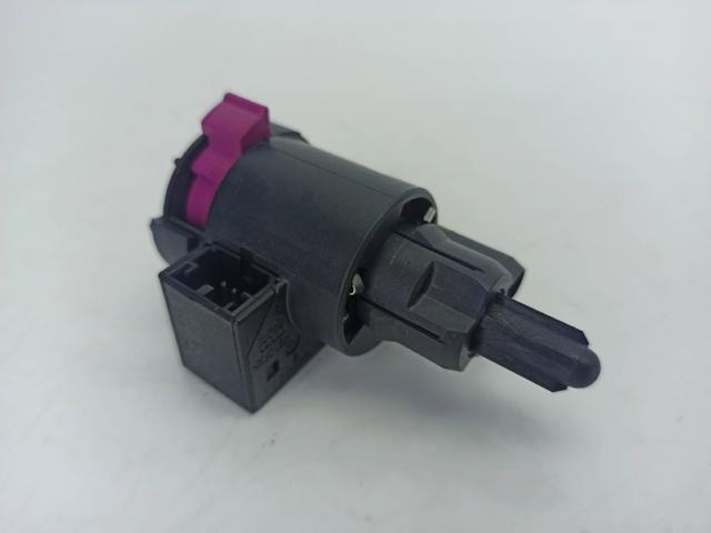 Czujnik włącznika świała stop 4F0945459B VAG