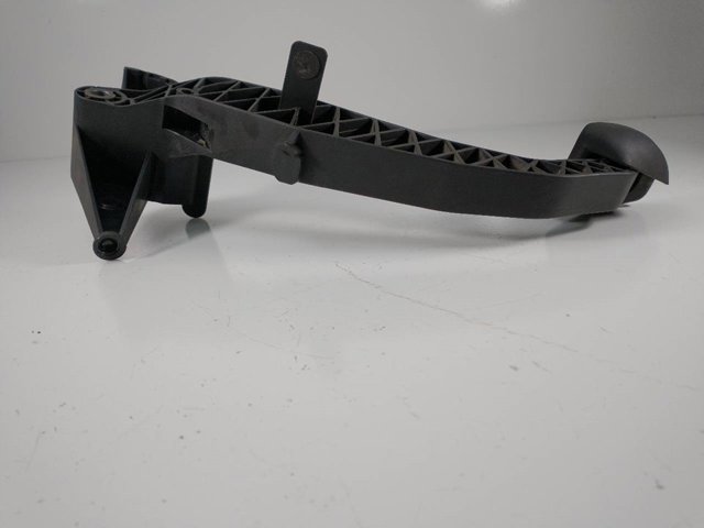 Pedał sprzęgła Audi A6 4F5