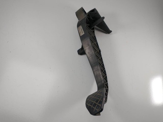 Pedał sprzęgła Audi A6 4F5