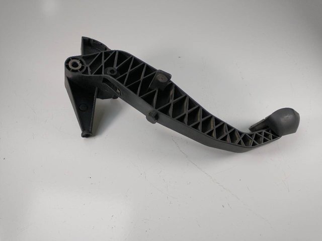 Pedał sprzęgła Audi A6 4F5