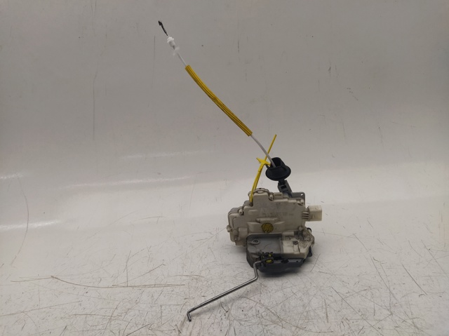 Zamek drzwi przednich prawych 4F1837016 VAG