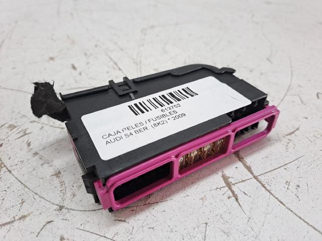 Skrzynka bezpieczników 4F1941824 VAG