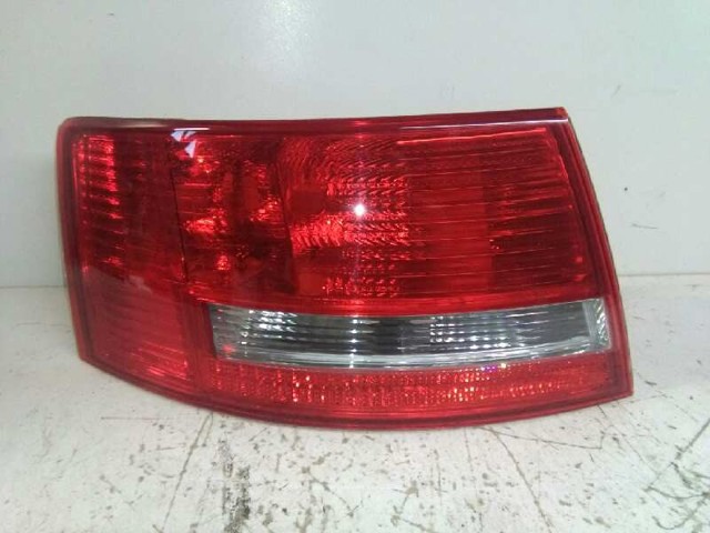 Lampa zespolona tylna lewa zewnętrzna 4F5945095L VAG
