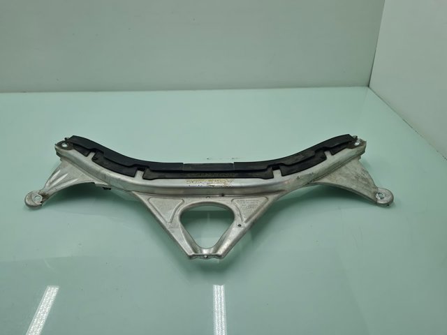 Wspornik przedniej osi zawieszenia prawy 4G0805645B VAG
