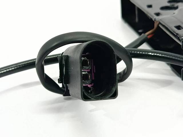 Zamek maski 4G0823509C VAG