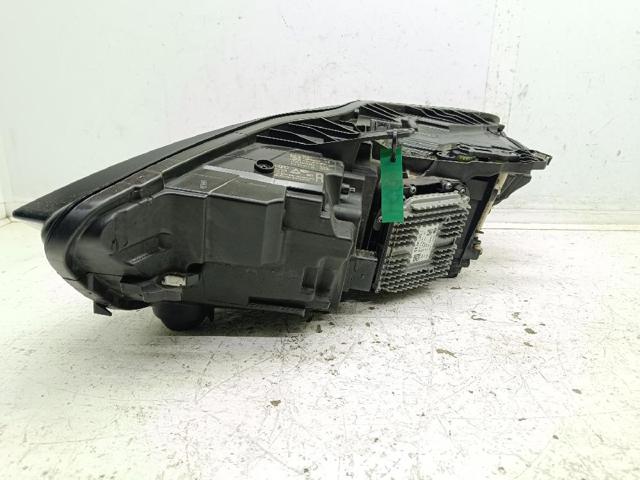 Reflektor prawy 4G0941034H VAG
