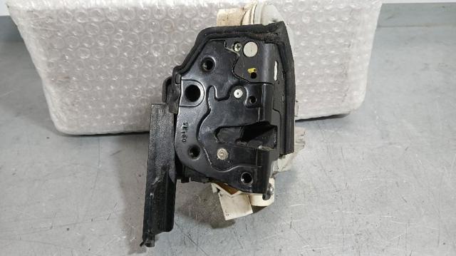 Zamek drzwi przednich lewych 4G1837015 PORSCHE