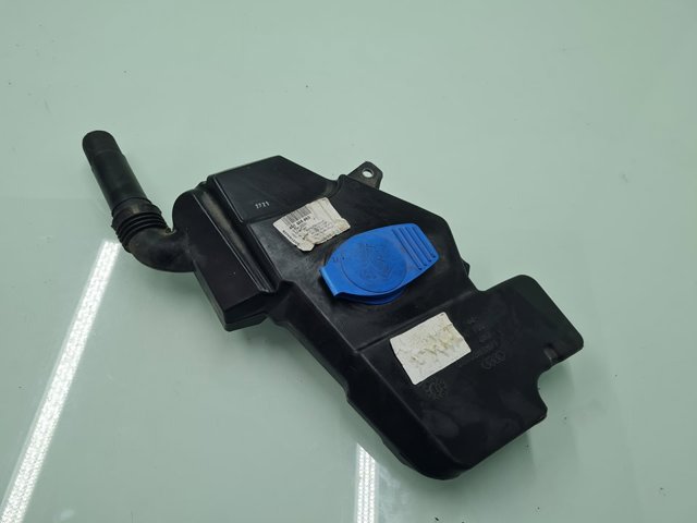 Wlew zbiornika spryskiwaczy 4G1955463 VAG