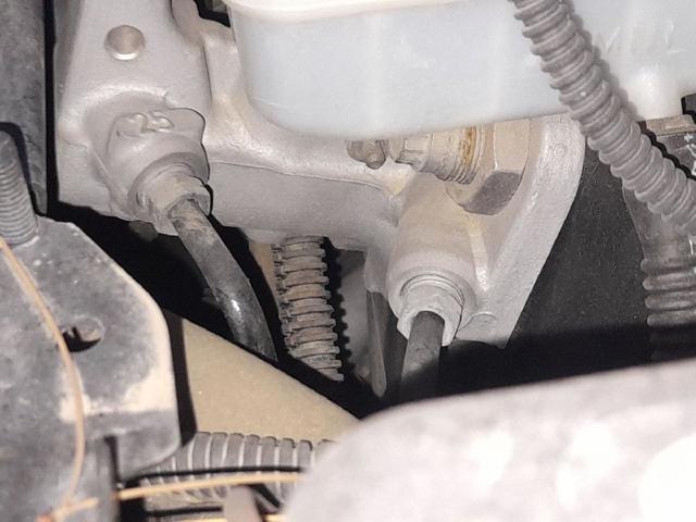 Główny cylinder hamulców 4G2611021C VAG