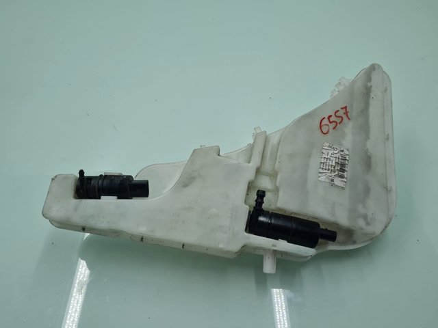 Zbiorniczek spryskiwacza szyb 4G8955453F VAG