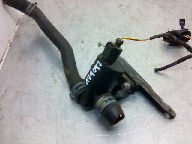 Zawór nagrzewnicy (ogrzewacza) 4H0121671B VAG