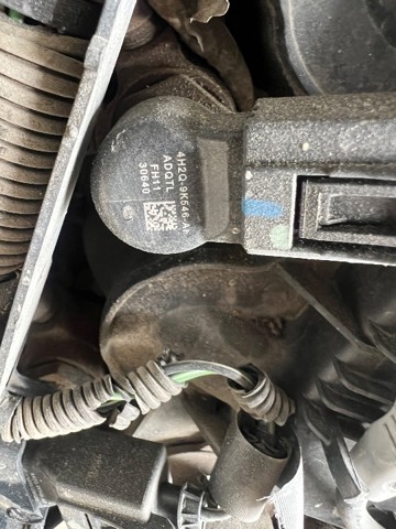 4H2Q9K546AF Land Rover