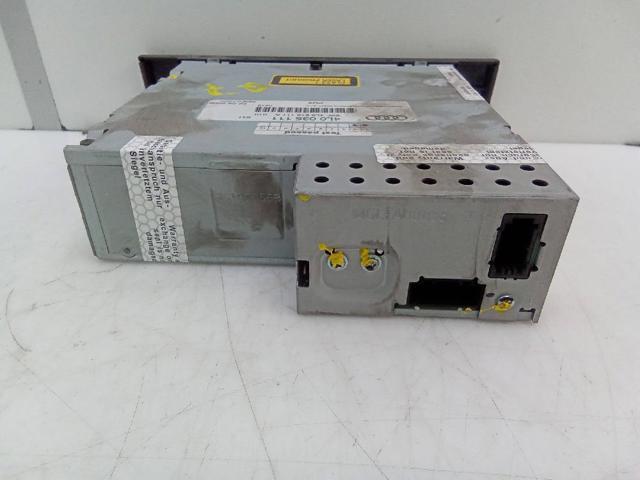 Kupić Radioodtwarzacz (radio AM/FM) Audi Q7  4LB w dobrej cenie