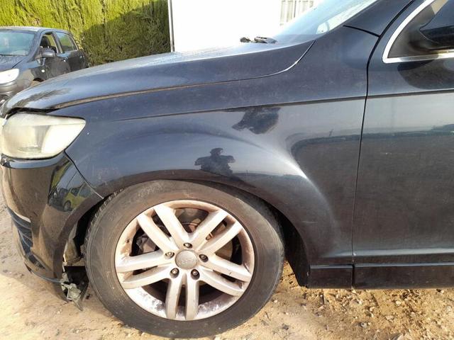 Błotnik przedni lewy 4L0821101 VAG