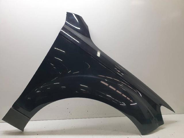 Błotnik przedni prawy 4L0821102 VAG