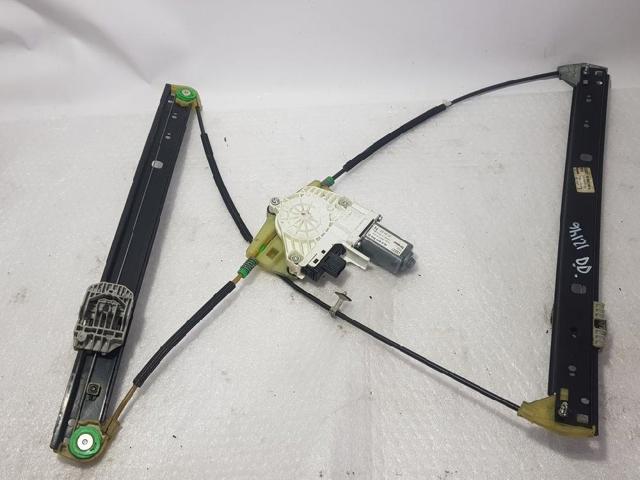 Mechanizm podnoszenia szyby drzwi przednich prawych 4L0837462A VAG