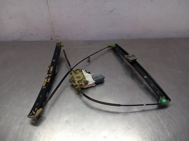 Mechanizm podnoszenia szyby drzwi przednich prawych 4L0837462A VAG