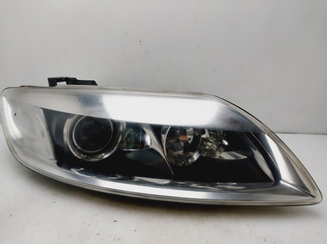 Reflektor prawy 4L0941004A VAG