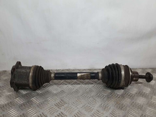 Półoś napędowa przednia 4M0407271 VAG