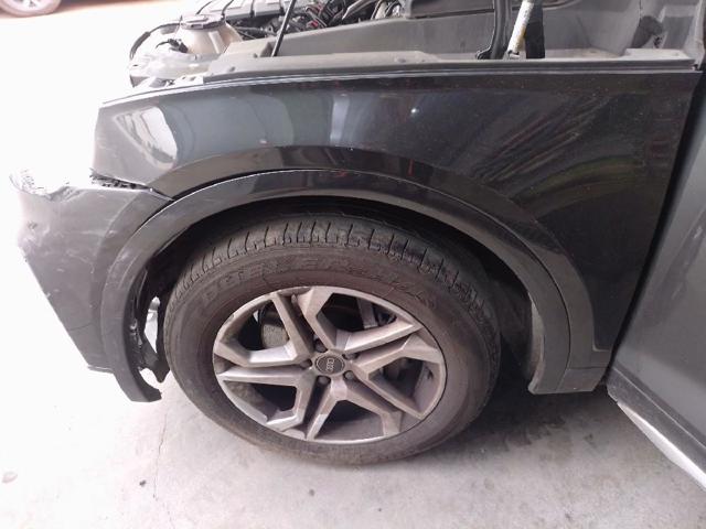 Półoś napędowa przednia 4M0407271AA VAG