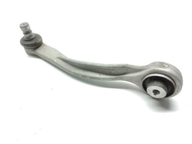 Wahacz zawieszenia przedniego prawy górny 4M0407510B VAG