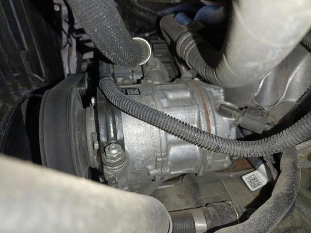 Sprężarka klimatyzacji 4M0816803 VAG