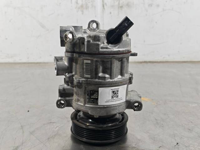 Sprężarka klimatyzacji 4M0816803 VAG
