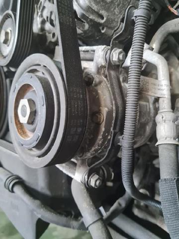 Sprężarka klimatyzacji 4M0816803 VAG