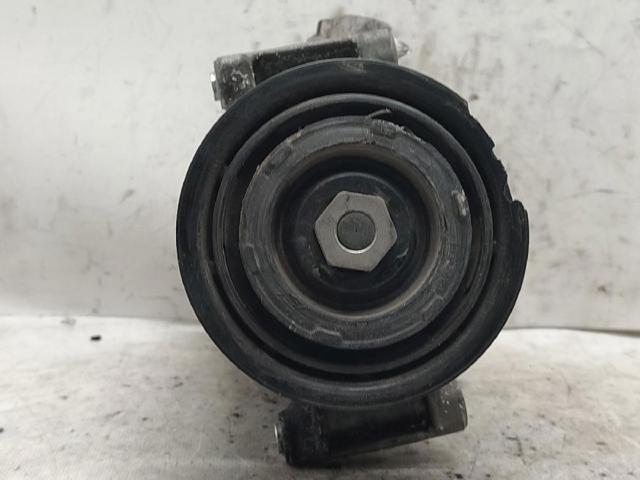 Sprężarka klimatyzacji 4M0816803 VAG