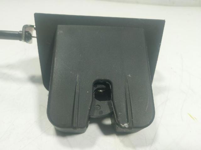 Zamek klapy bagażnika (3/5 drzwi tylnych) 4M0827506D VAG